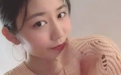 梁莹在公车被灌满JING液